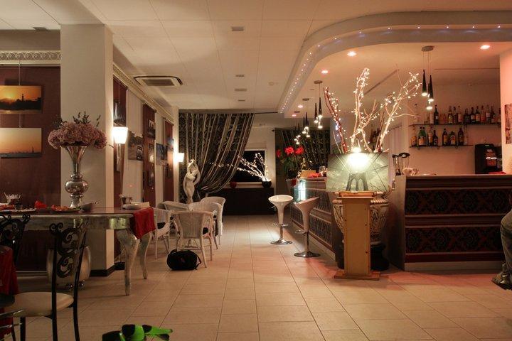 Hotel Eva Alba Adriatica Eksteriør billede